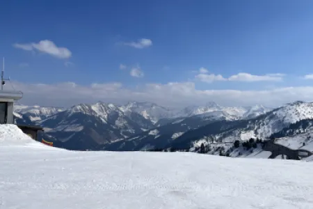 Skiing on the Riesneralm